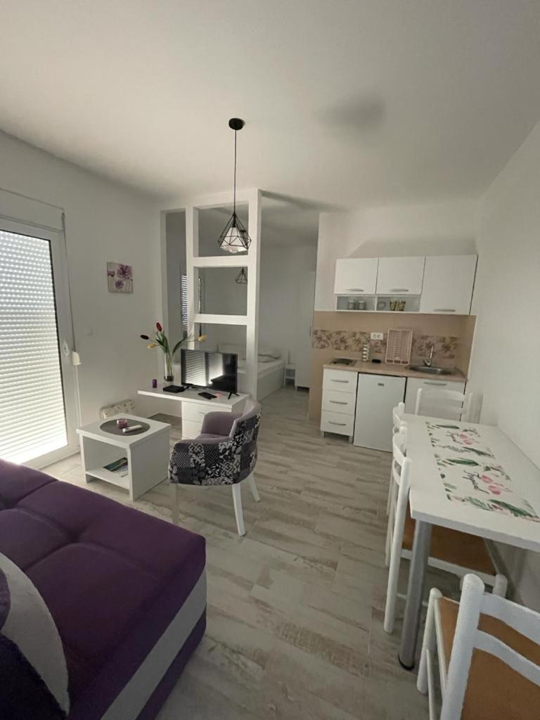 Apartments Tina Utjeha Kültér fotó