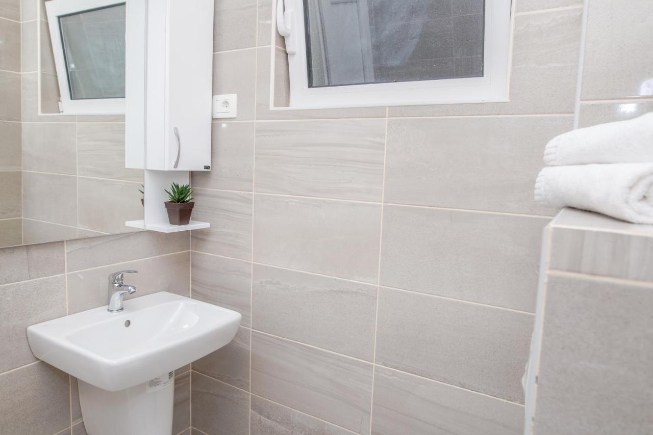 Apartments Tina Utjeha Kültér fotó